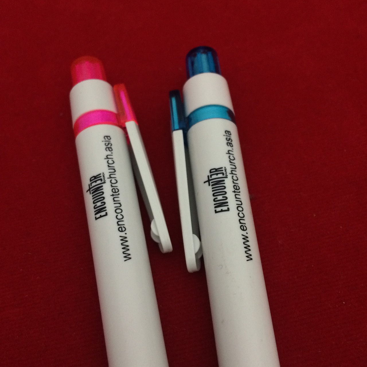 ปากกาพลาสติก PP143