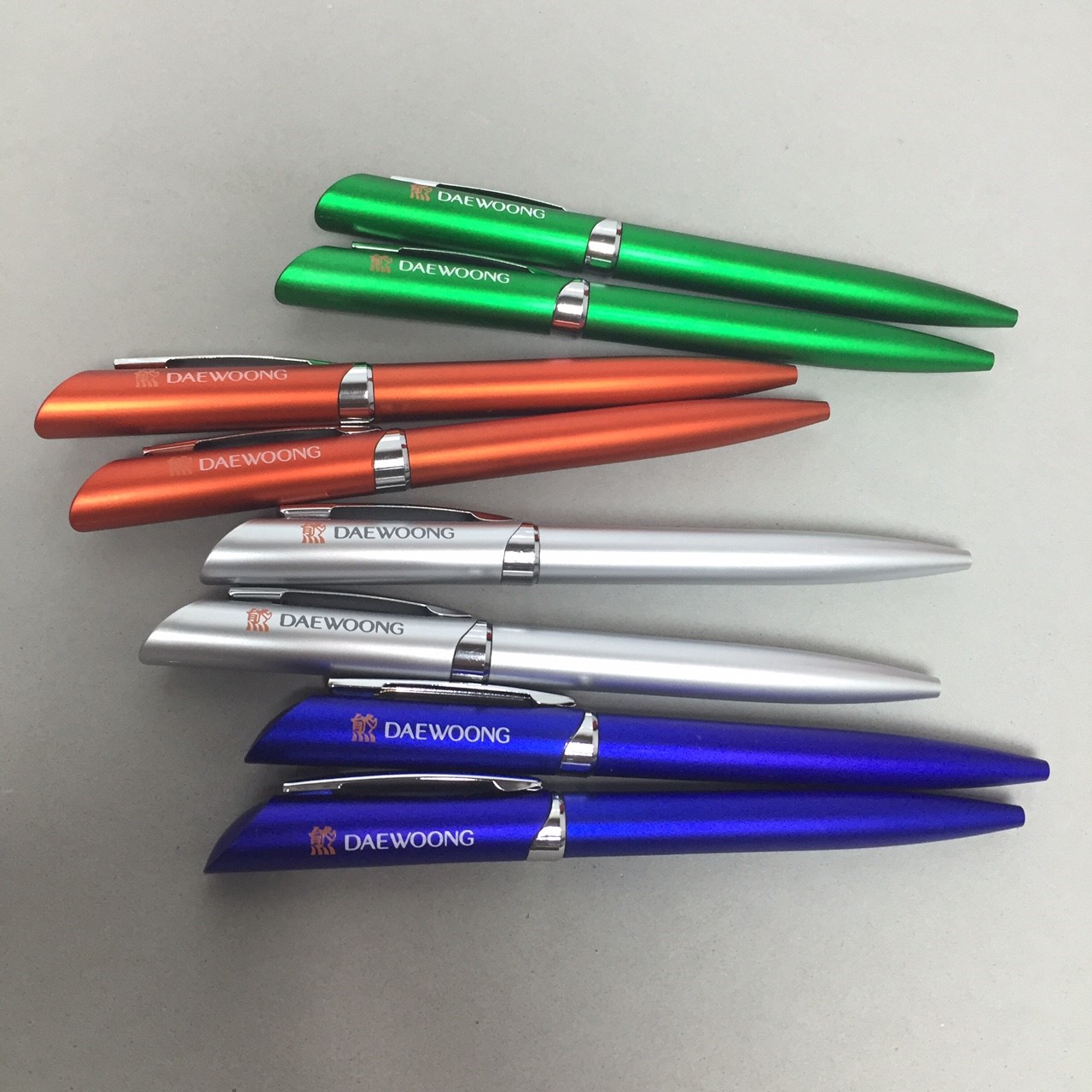 ปากกาพลาสติก PP174